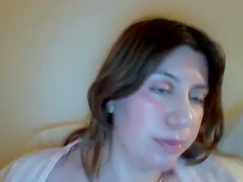 HYPHYtype naked in live sex video chat