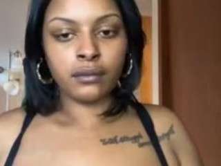 Indianqueen443 on webcam for live free nude chat now