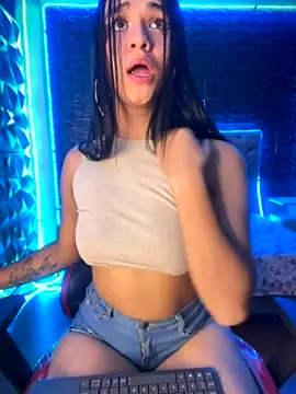 Isabella_LS naked in live sex video chat