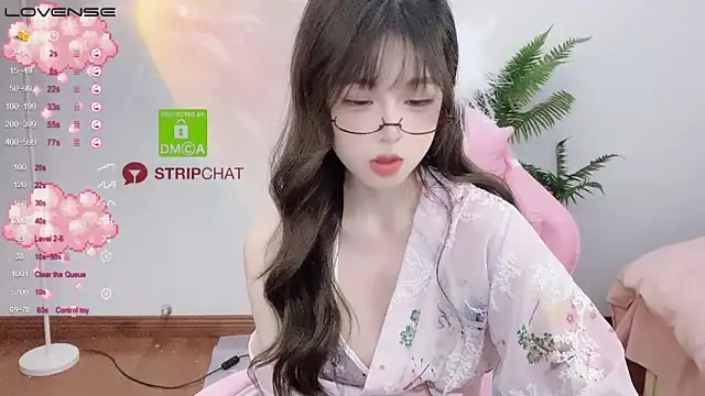 K-Koreyoshi naked in live sex video chat
