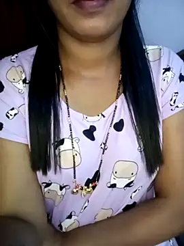 Kannadasundri143 naked in live sex video chat