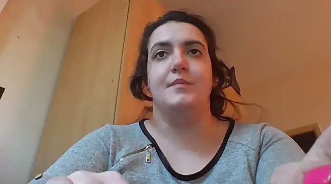 LadyMinnie naked in live sex video chat