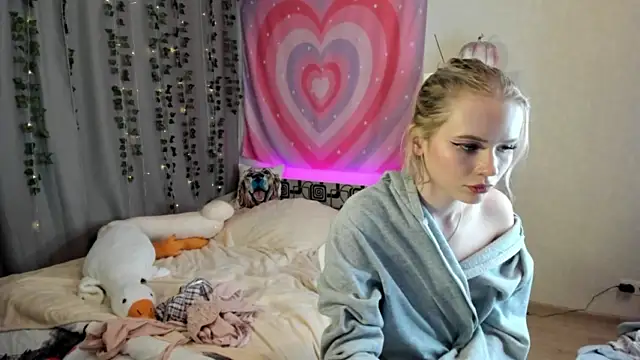 LexieLoree naked in live sex video chat