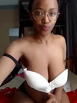 Milkybeib_ naked in live sex video chat
