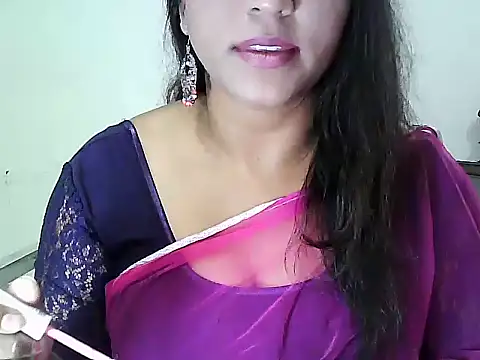Model-Tanya naked in live sex video chat
