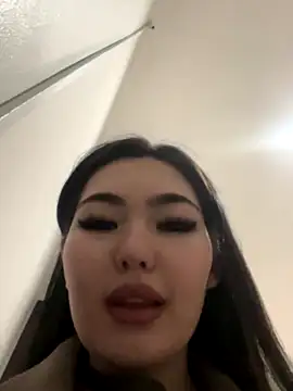 Monica_wettt naked in live sex video chat