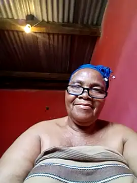 naughtygrannyXXX naked in live sex video chat