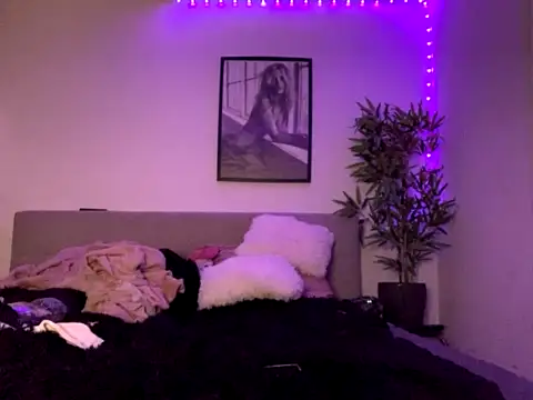 pocketdollyy naked in live sex video chat
