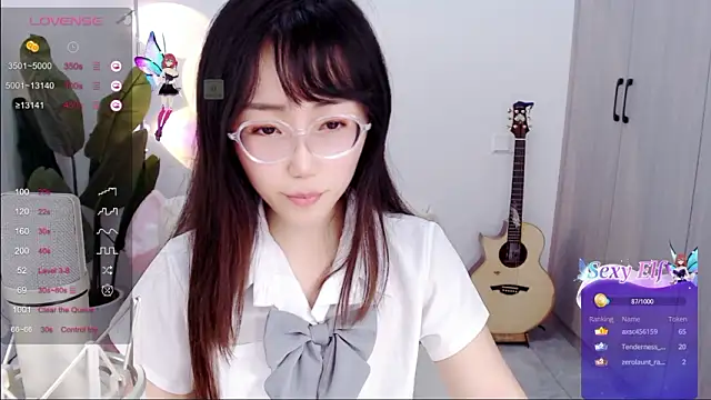 Rabbit_tooth515 naked in live sex video chat