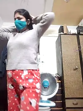 Raseeli_rani naked in live sex video chat