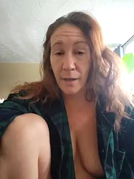 shannonrose24 naked in live sex video chat