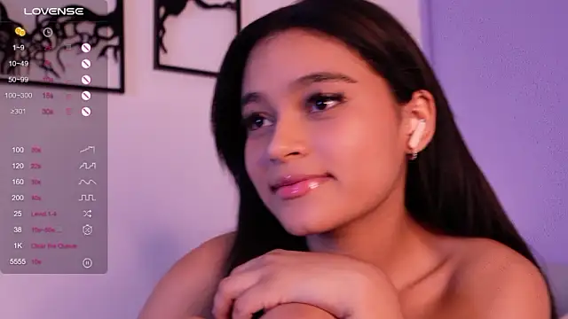 sofi_crush naked in live sex video chat