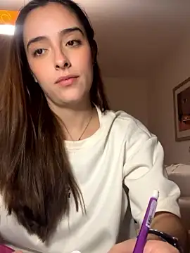swrennn19 naked in live sex video chat