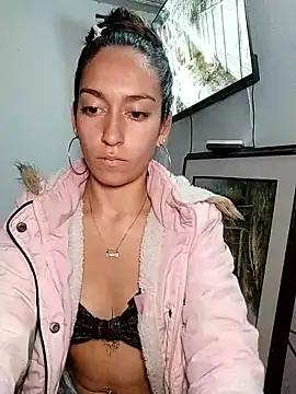 tita_19x naked in live sex video chat