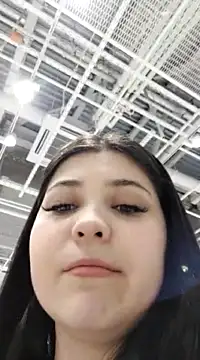 VanessaVibe naked in live sex video chat