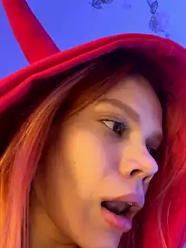 Vulpix_furry naked in live sex video chat