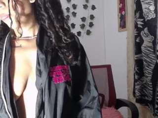 Zohet-aithana on webcam for live free nude chat now