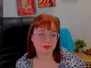 AlicePopsy on webcam for live free nude chat now