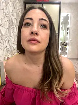 AnnaBri naked in live sex video chat