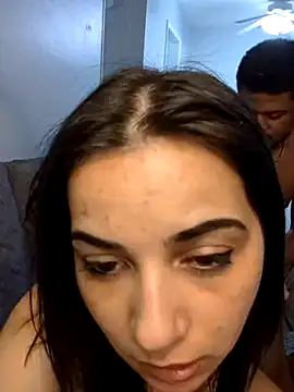Avainthenude naked in live sex video chat