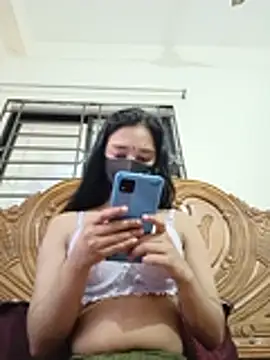Bristy-Sen naked in live sex video chat