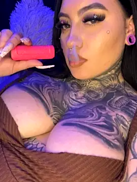CloeeBeckam naked in live sex video chat