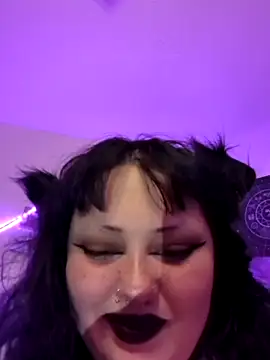 Cutegothcrybabyx naked in live sex video chat