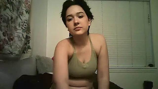 daylune naked in live sex video chat