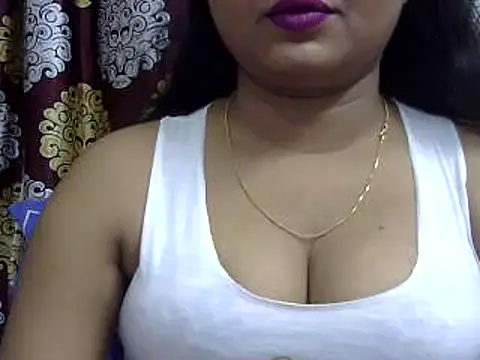 EMON06 naked in live sex video chat