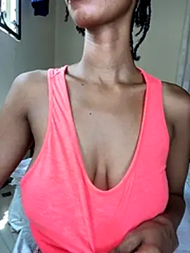 Fallensweetness naked in live sex video chat