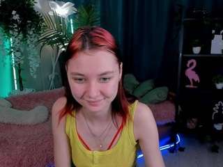 Freya-Weiss on webcam for live free nude chat now