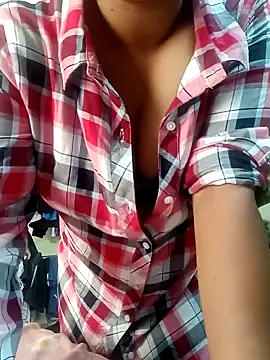 Hot-riya naked in live sex video chat