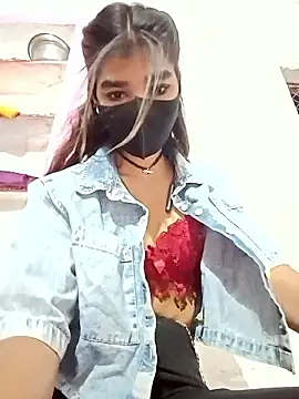 Hot_mohni naked in live sex video chat