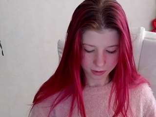 Katinaaa on webcam for live free nude chat now
