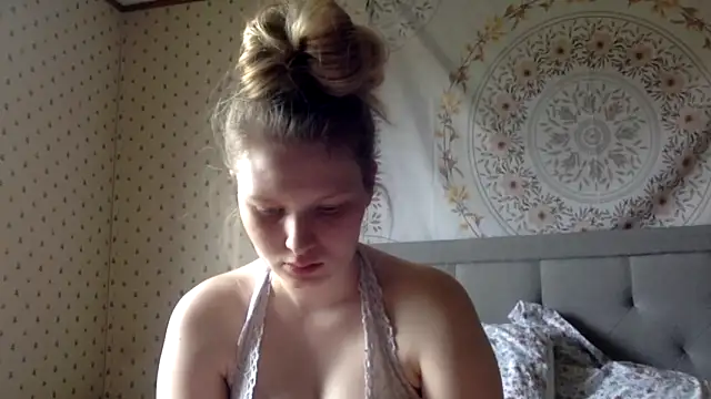 kelsieann1 naked in live sex video chat