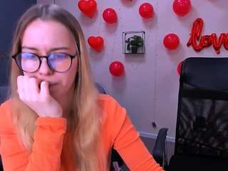 liana-kisses on webcam for live free nude chat now