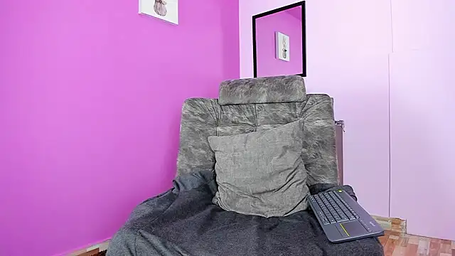 liccy_hall naked in live sex video chat
