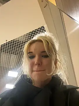 Little___Mia naked in live sex video chat