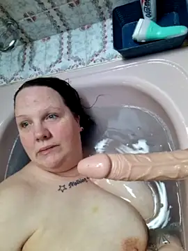 Loradream naked in live sex video chat