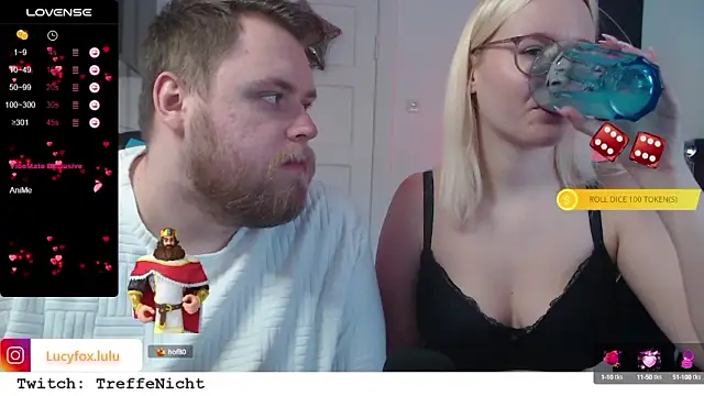 LucyFoxLulu naked in live sex video chat