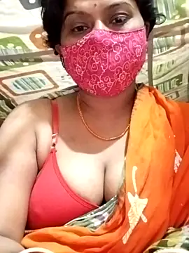 Mahi-00B naked in live sex video chat