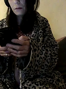 malaury84 naked in live sex video chat