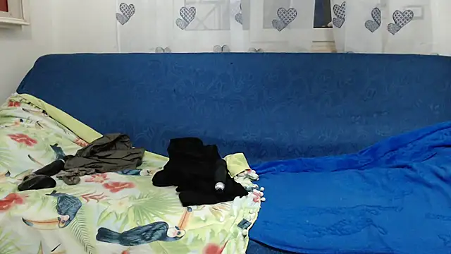 Merisol_x2 naked in live sex video chat