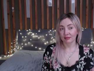 MileyBambi on webcam for live free nude chat now