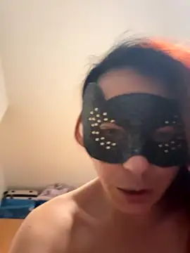 Miss-dauergail naked in live sex video chat