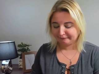 OliviaHotty on webcam for live free nude chat now