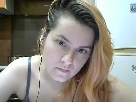 Peach18 naked in live sex video chat