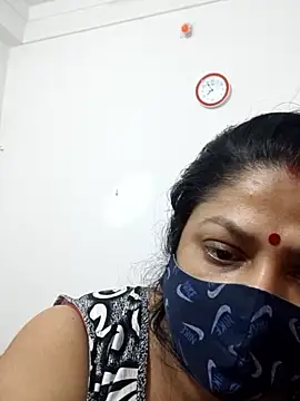 Prettyeyes5775 naked in live sex video chat