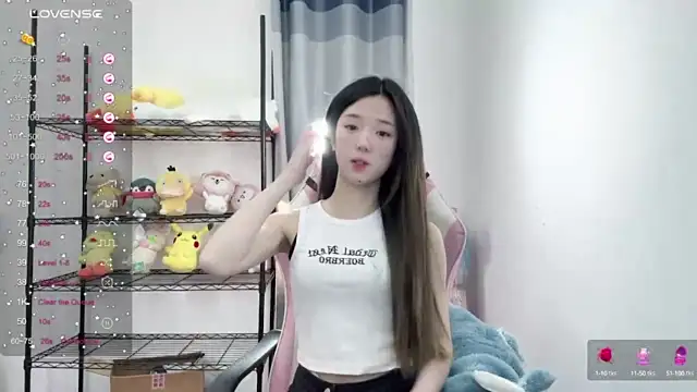 Qiana-1314 naked in live sex video chat