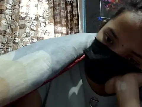 queen_sheela0 naked in live sex video chat